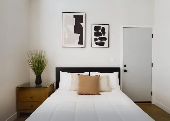 Holiday home Zen Escape-chicago's Urban Oasis